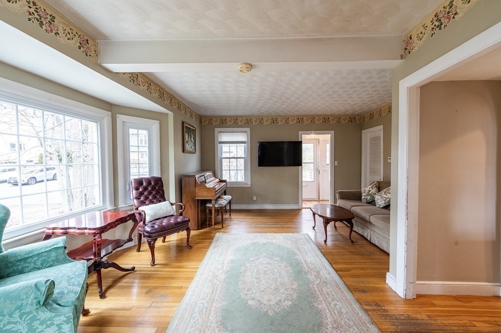 58 Colburn Road Reading, MA 01867 - Photo 20 of 42 Gallery Image 20