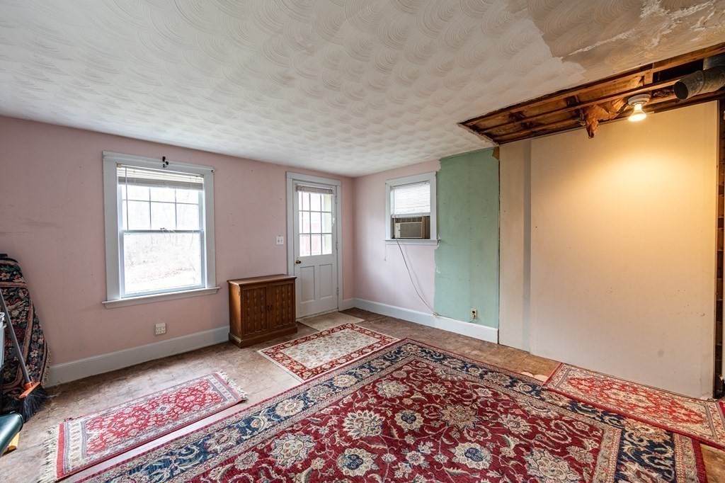 58 Colburn Road Reading, MA 01867 - Photo 34 of 42 Gallery Image 34