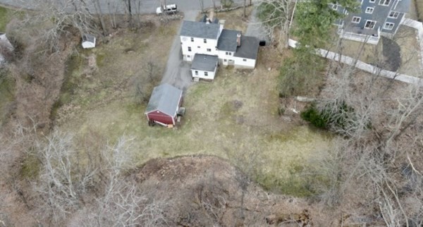 58 Colburn Road Reading, MA 01867 - Photo 5 of 42 Gallery Image 5