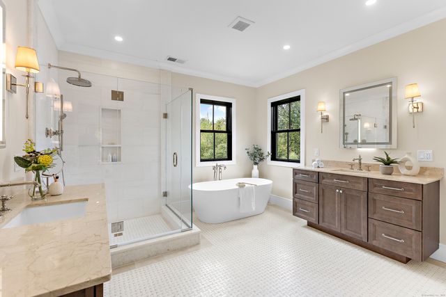 $3,750,000 | 317 Park Street, New Canaan, CT 06840