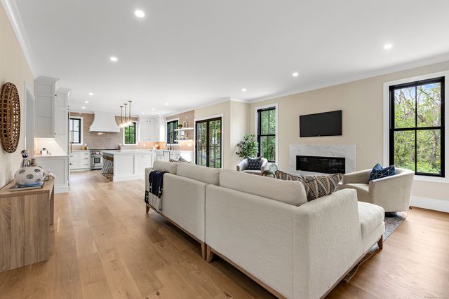 $3,750,000 | 317 Park Street, New Canaan, CT 06840