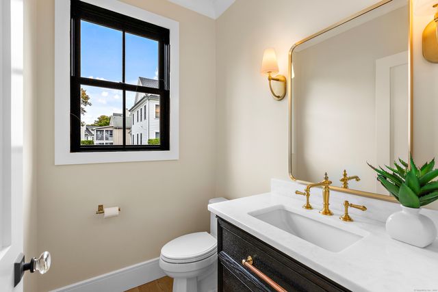 $3,750,000 | 317 Park Street, New Canaan, CT 06840