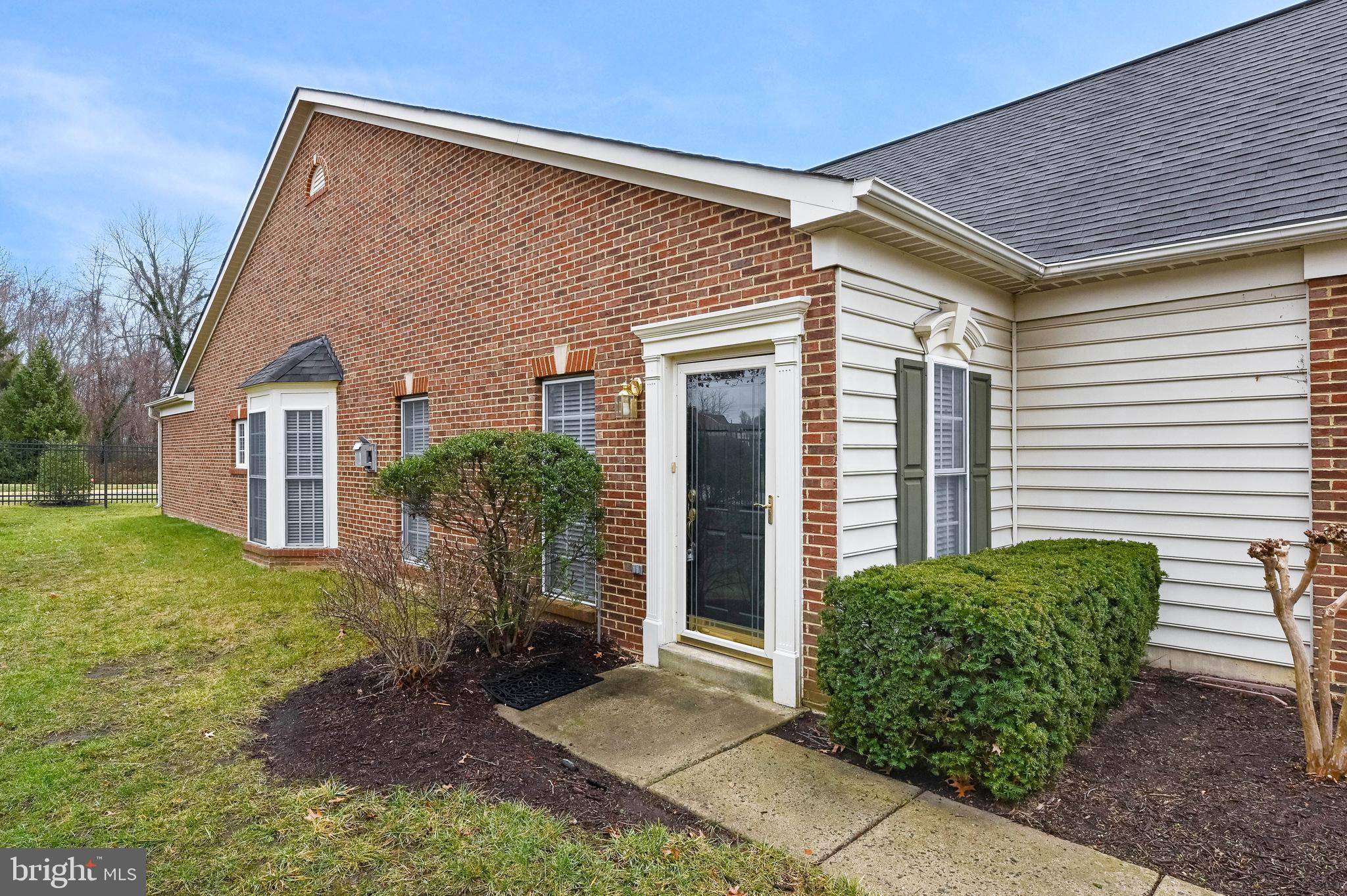300 Hamlet Circle Edgewater, MD 21037 - Photo 2 of 25 Gallery Image 2