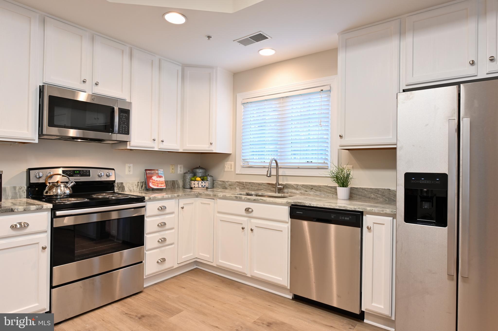 300 Hamlet Circle Edgewater, MD 21037 - Photo 8 of 25 Gallery Image 8