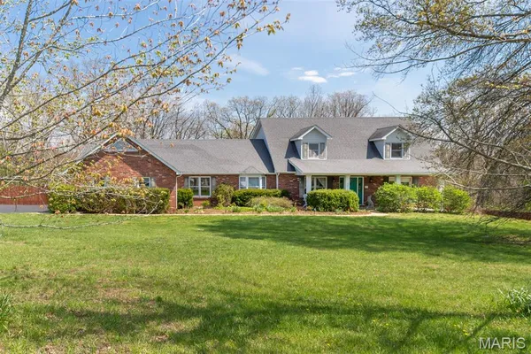 $430,000 | 7916 Lyle Lane, Dittmer, MO 63023