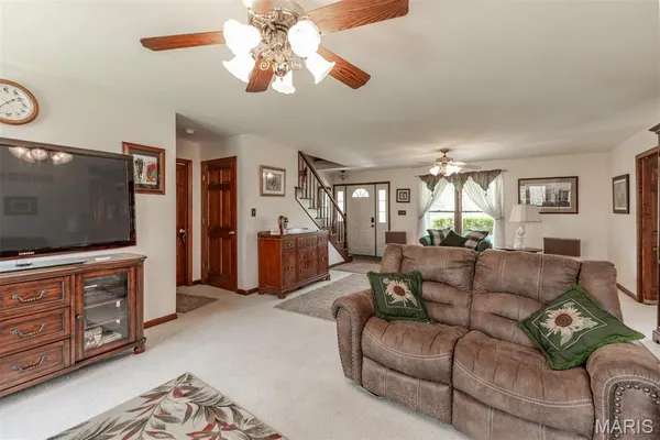 $430,000 | 7916 Lyle Lane, Dittmer, MO 63023