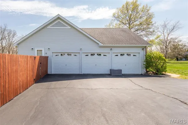 $430,000 | 7916 Lyle Lane, Dittmer, MO 63023