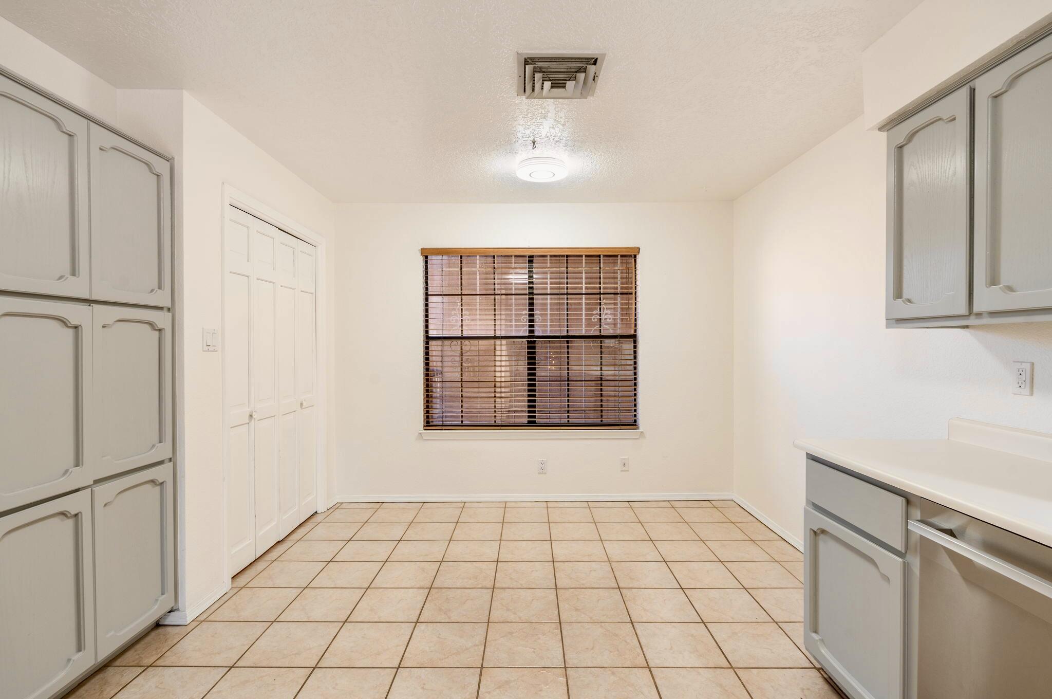 7508 Lantern Road Northeast Albuquerque, NM 87109 - Photo 17 of 28 Gallery Image 17