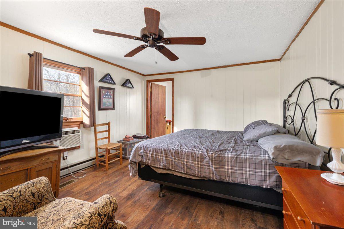 1406 Panhandle Road Bentonville, VA 22610 - Photo 77 of 118 Bedroom