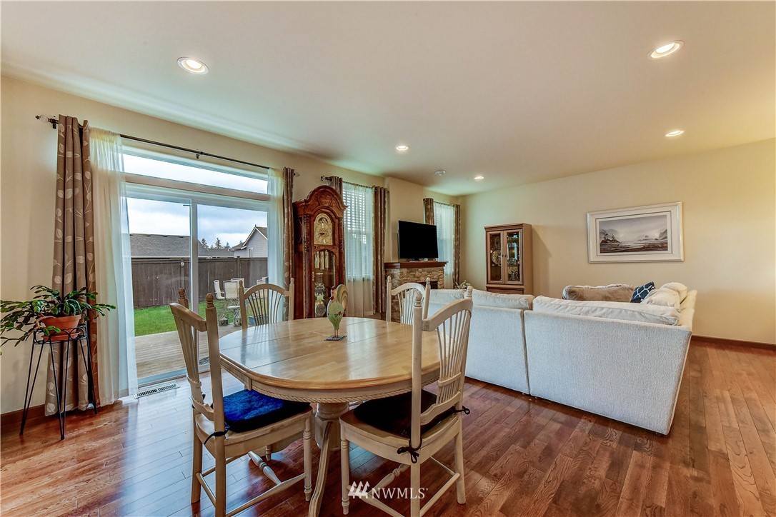 1024 Chestnut Loop Mount Vernon, WA 98274 - Photo 6 of 21 Gallery Image 6