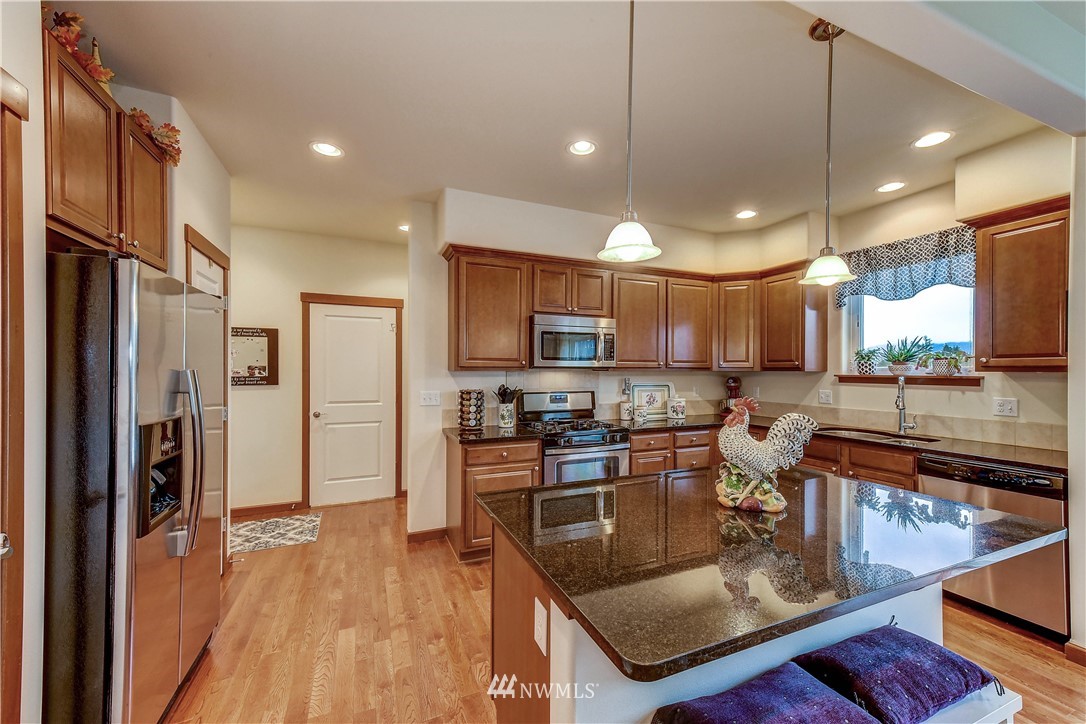 1024 Chestnut Loop Mount Vernon, WA 98274 - Photo 7 of 21 Gallery Image 7