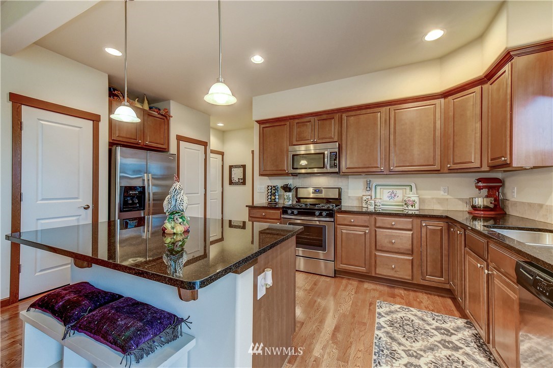 1024 Chestnut Loop Mount Vernon, WA 98274 - Photo 8 of 21 Gallery Image 8