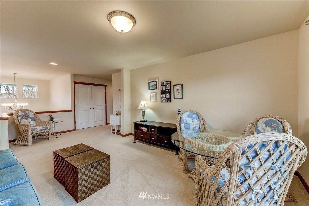 1024 Chestnut Loop Mount Vernon, WA 98274 - Photo 10 of 21 Gallery Image 10