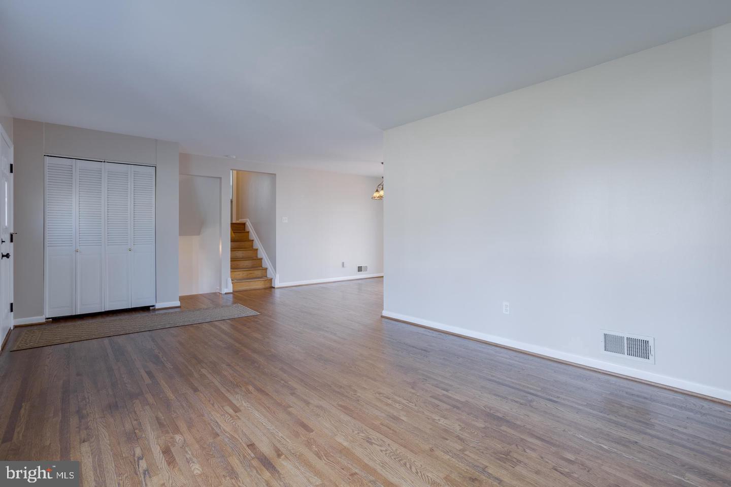 7117 Hadlow Court Springfield, VA 22152 - Photo 11 of 36