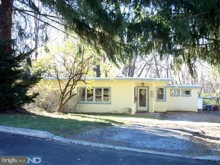8318 MacArthur Road Wyndmoor, PA 19038 - Photo 1 of 6 Gallery Image 1