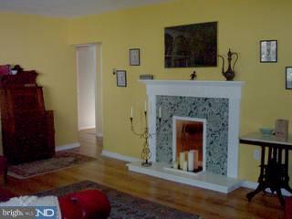 8318 MacArthur Road Wyndmoor, PA 19038 - Photo 3 of 6 Gallery Image 3
