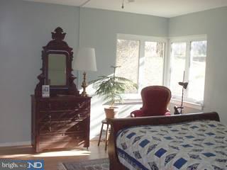 8318 MacArthur Road Wyndmoor, PA 19038 - Photo 5 of 6 Gallery Image 5