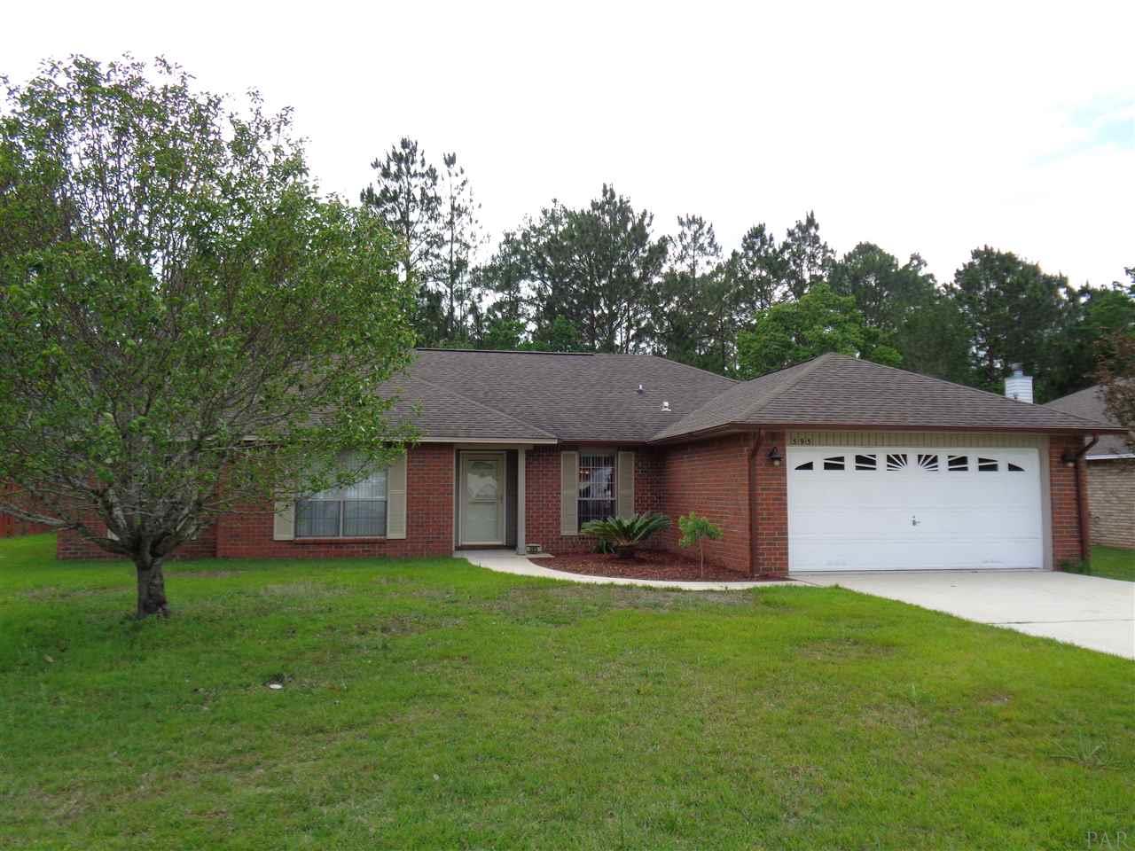 595 Riola Place Pensacola, FL 32506 - Photo 2 of 34 Gallery Image 2