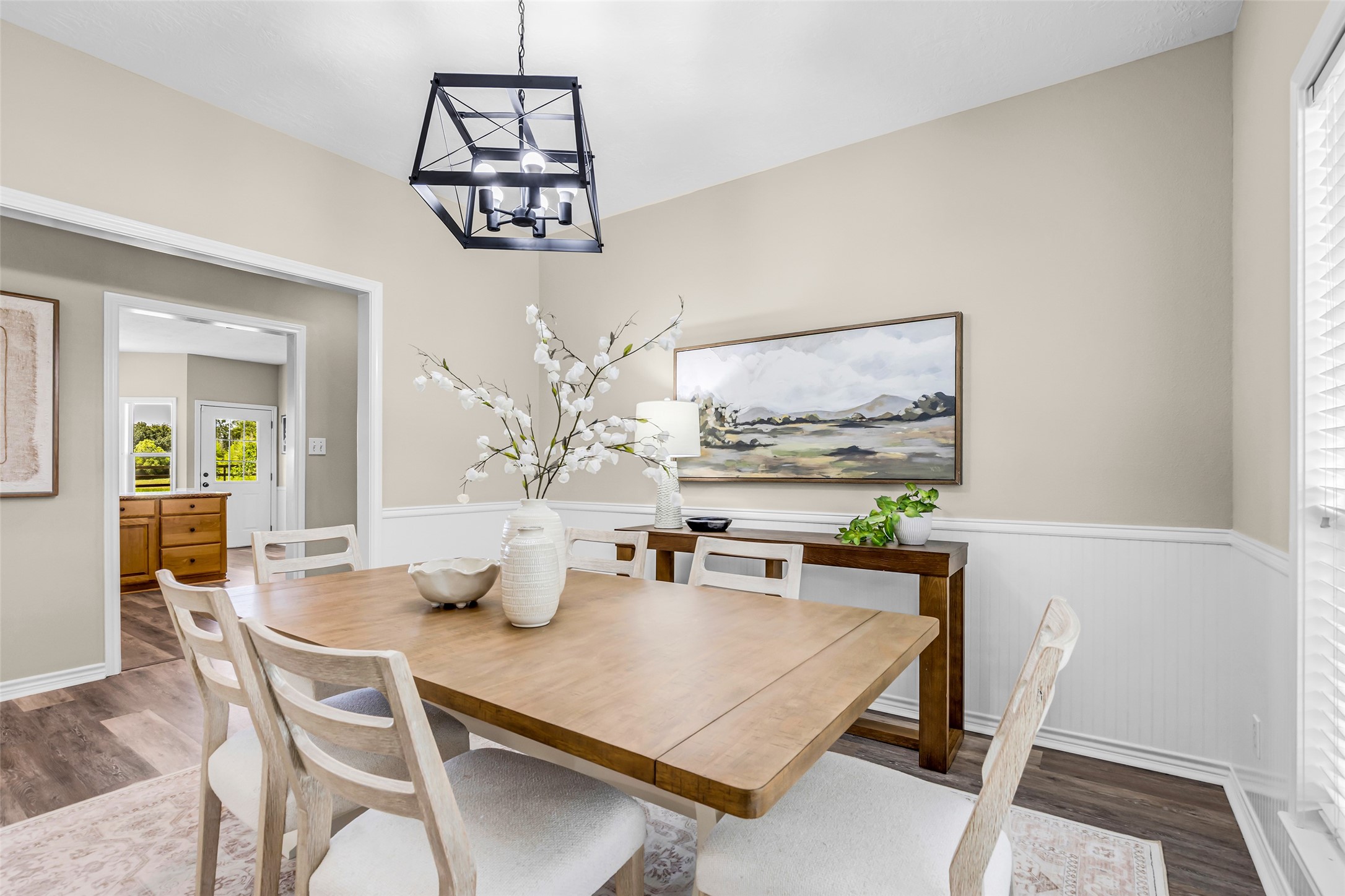 1075 Harrisburg Road Brenham, TX 77833 - Photo 9 of 48 Neutral color pallet throughout the home