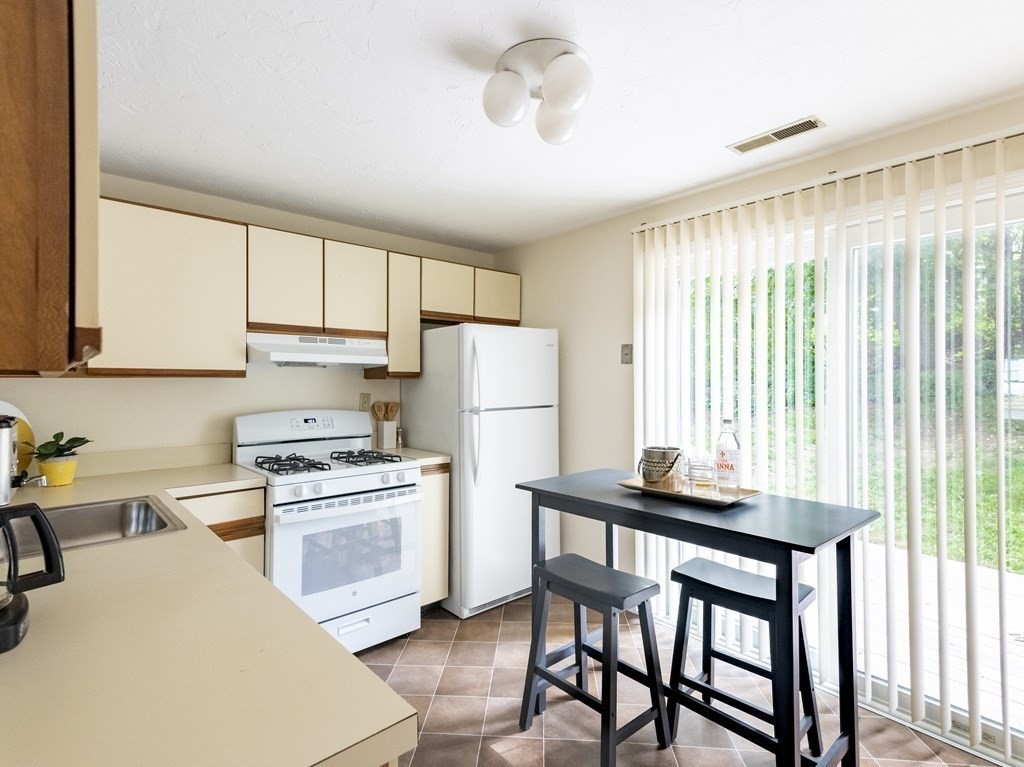 308 Cumberland Road, Unit 308 Lowell, MA 01850 - Photo 11 of 17 Gallery Image 11
