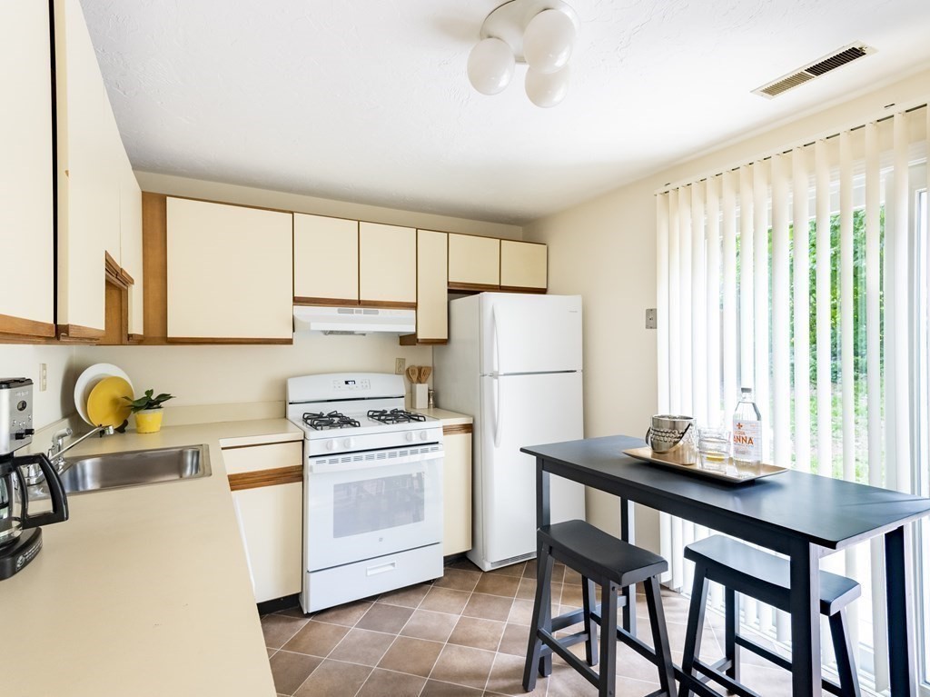308 Cumberland Road, Unit 308 Lowell, MA 01850 - Photo 12 of 17 Gallery Image 12