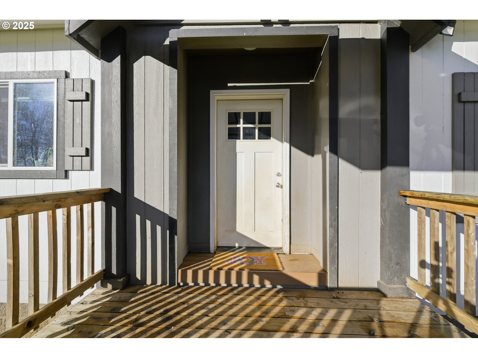 39557 Little Fall Creek Road Fall Creek, OR 97438 - Photo 32 of 43 a view of entryway with a front door