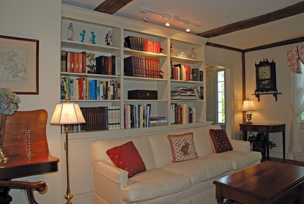 151 Fisher Road Holden, MA 01520 - Photo 4 of 25 Gallery Image 4