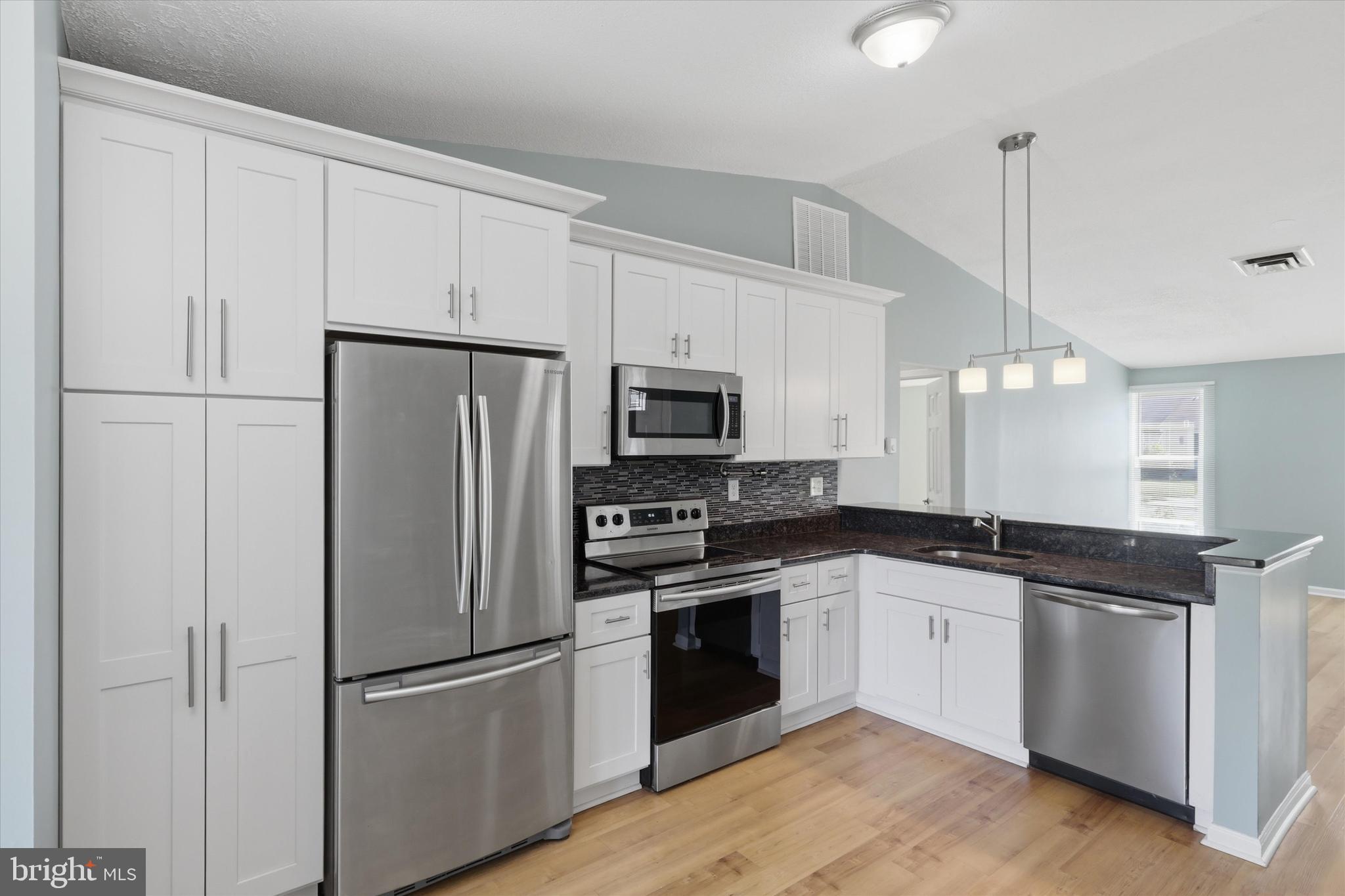 819 Chadwick Circle Frederick, MD 21701 - Photo 7 of 21 Kitchen has been upgraded and is shiny and ready!