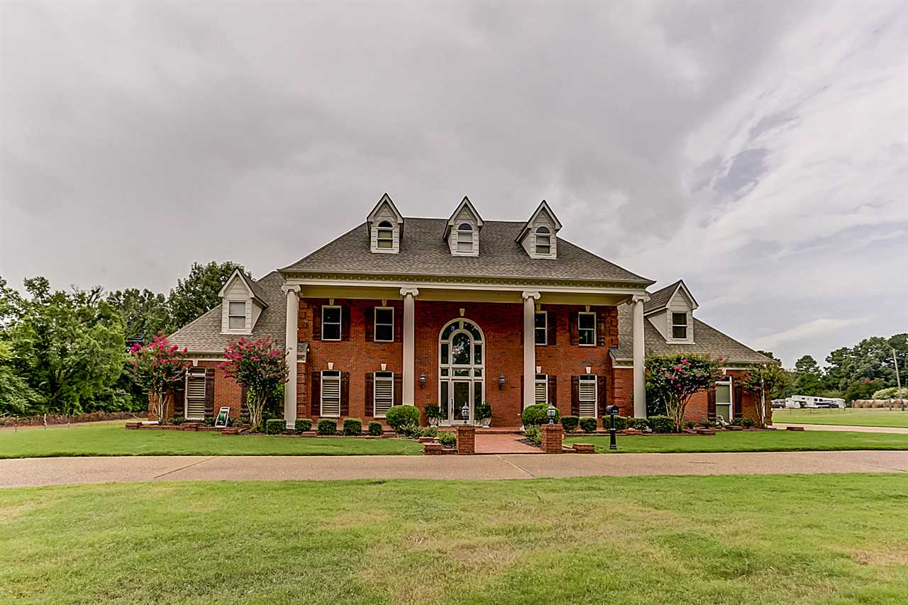9861 East Holmes Road Collierville, TN 38017 - Photo 1 of 24