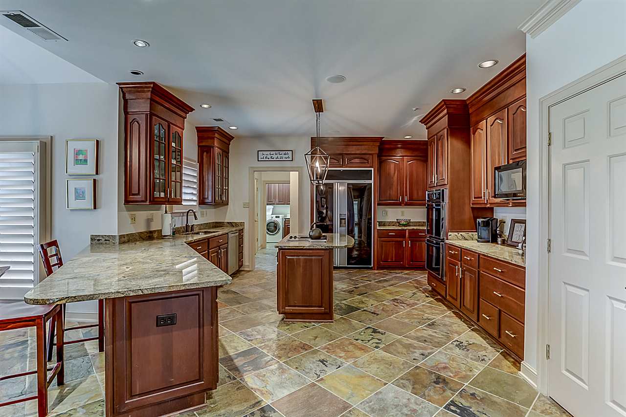 9861 East Holmes Road Collierville, TN 38017 - Photo 2 of 24