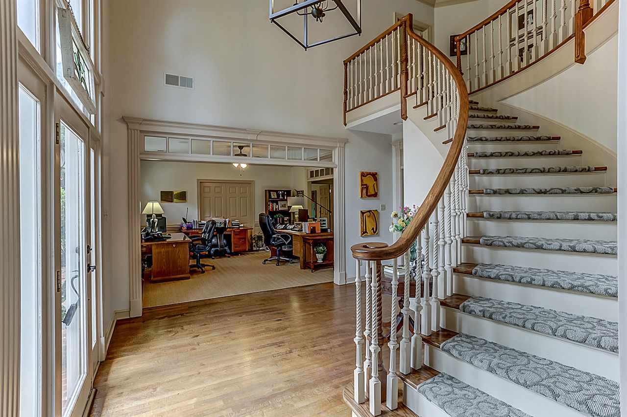 9861 East Holmes Road Collierville, TN 38017 - Photo 5 of 24