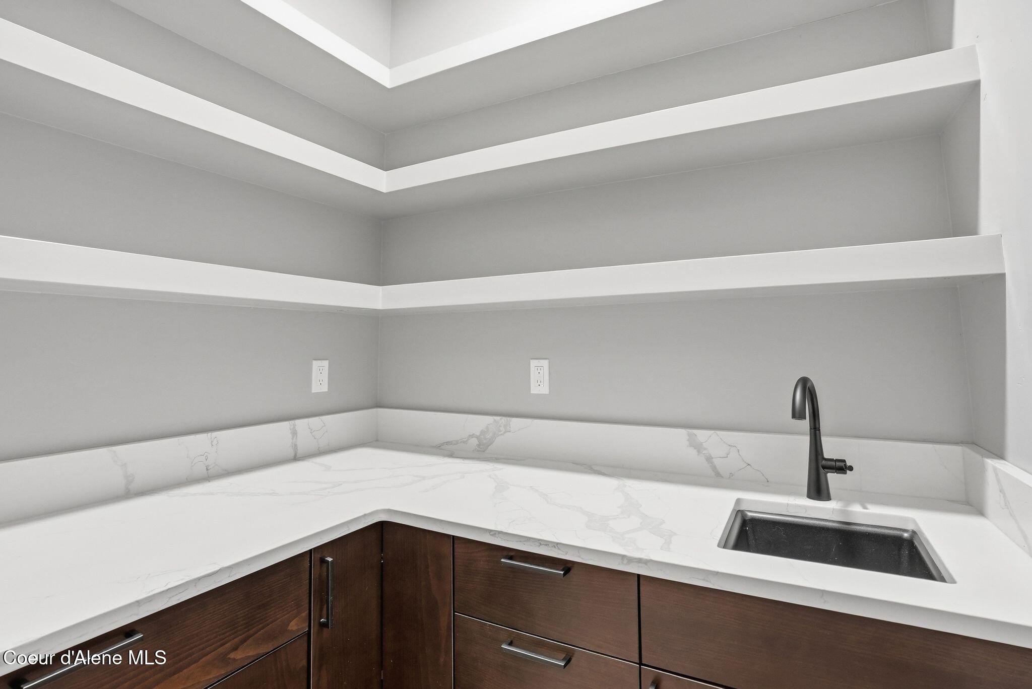 3092 North Atlas Road Coeur D'Alene, ID 83814 - Photo 13 of 41 Butler Pantry