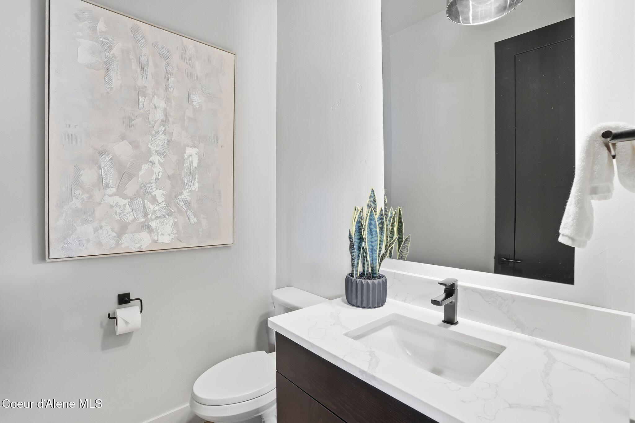 3092 North Atlas Road Coeur D'Alene, ID 83814 - Photo 14 of 41 Half Bath