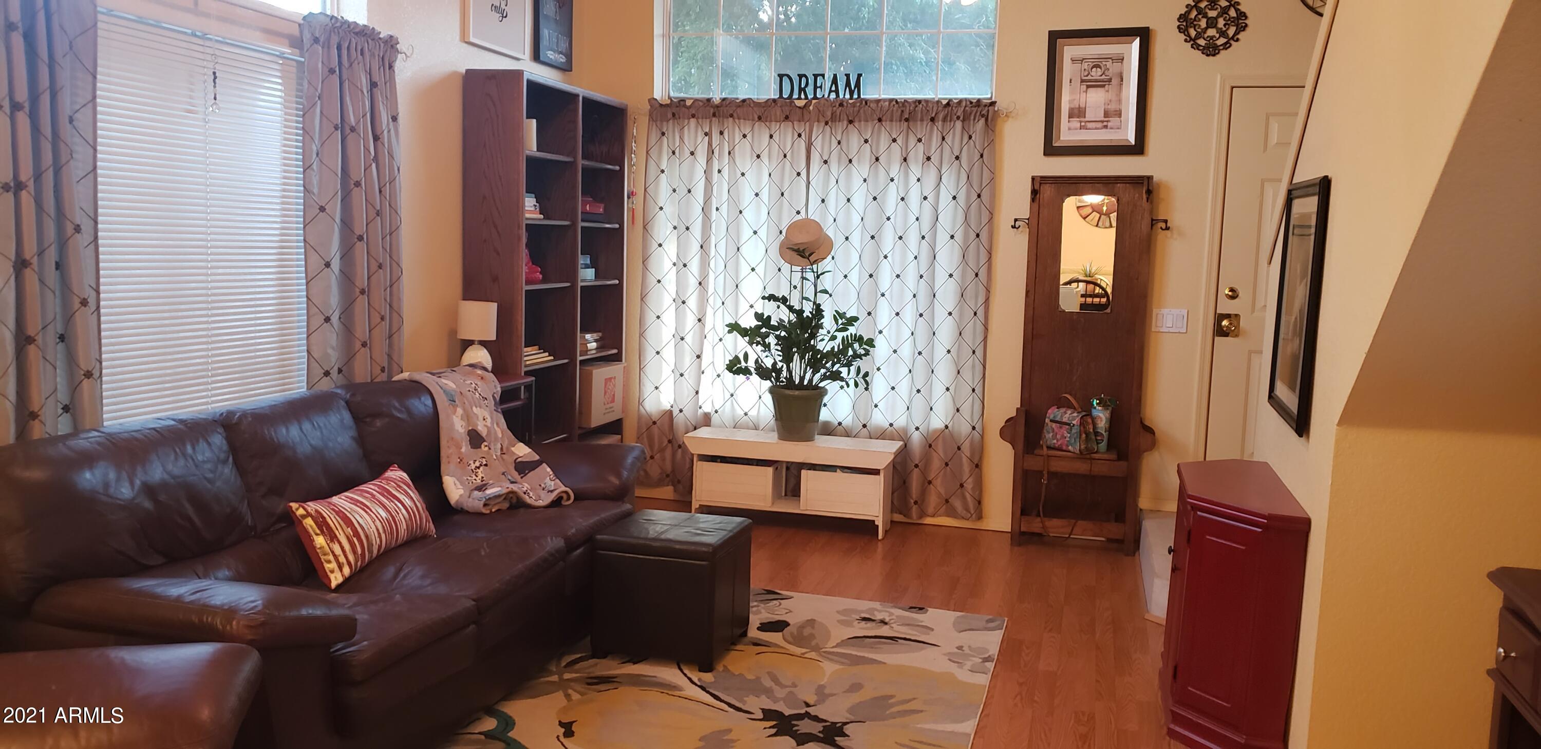 17606 North 17th Place, Unit 1033 Phoenix, AZ 85022 - Photo 4 of 23 living room