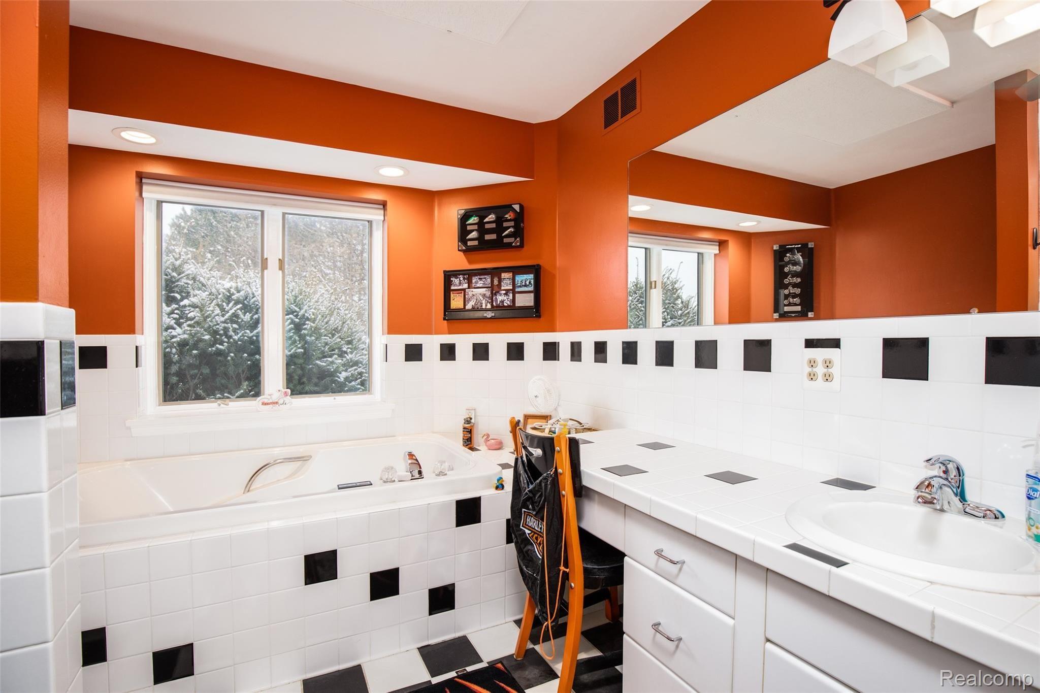 4489 North Oak Road Davison, MI 48423 - Photo 17 of 42 4489 N Oak Rd-17.jpg