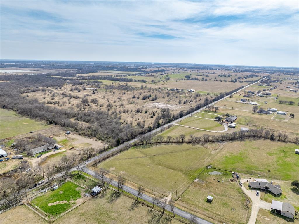 9061 Crow Wright Road Sanger, TX 76266 - Photo 26 of 37
