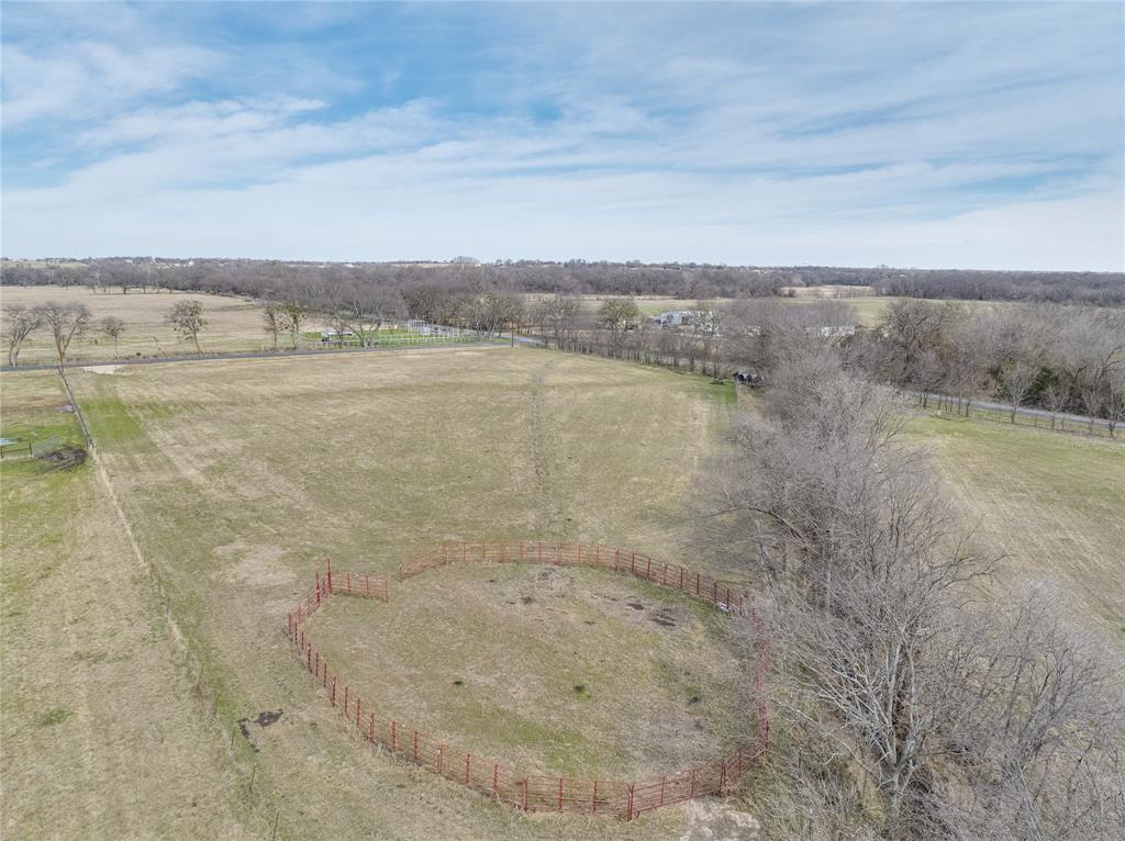 9061 Crow Wright Road Sanger, TX 76266 - Photo 27 of 37