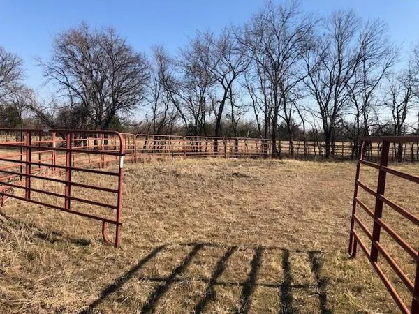 $280,000 | 9061 Crow Wright Road, Sanger, TX 76266