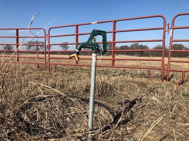 9061 Crow Wright Road Sanger, TX 76266 - Photo 4 of 37