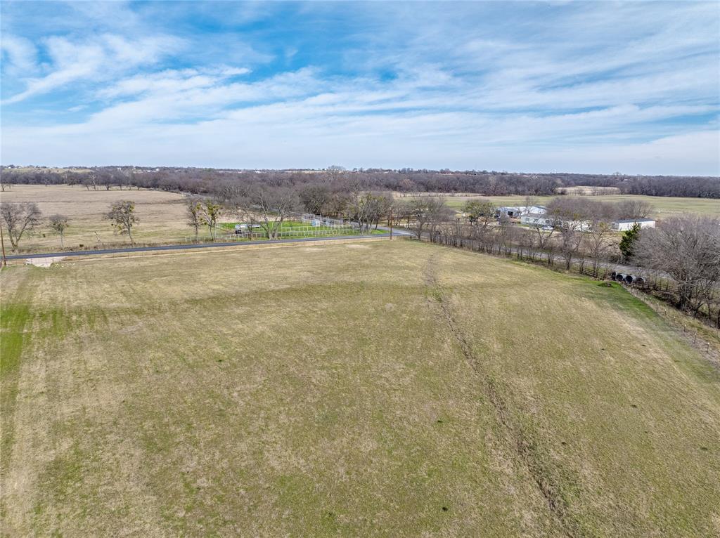 9061 Crow Wright Road Sanger, TX 76266 - Photo 8 of 37