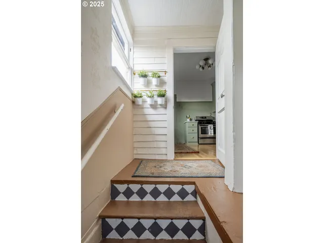 $619,000 | 5727 Northeast 15th Avenue, Portland, OR 97211