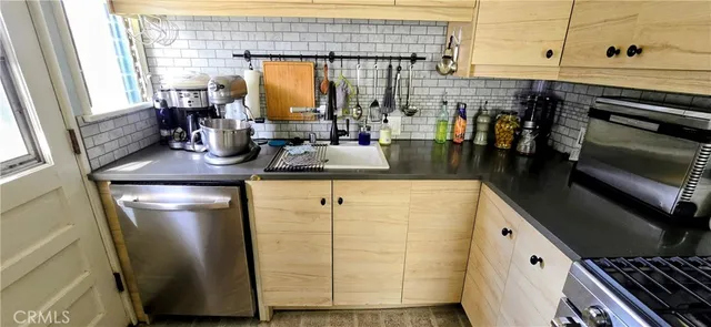 $2,800 | 10551 Karmont Avenue, South Gate, CA 90280