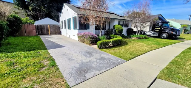 $2,800 | 10551 Karmont Avenue, South Gate, CA 90280