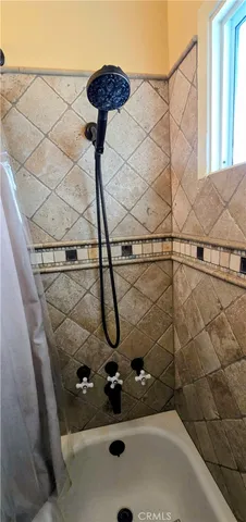 $2,800 | 10551 Karmont Avenue, South Gate, CA 90280