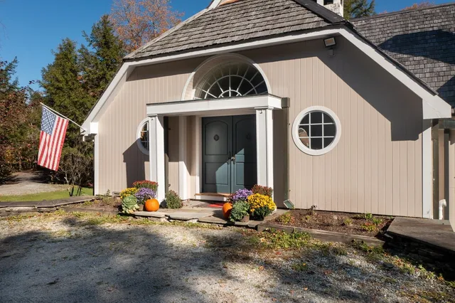 $1,350,000 | 33 Forest Haunts Road, Winhall, VT 05343