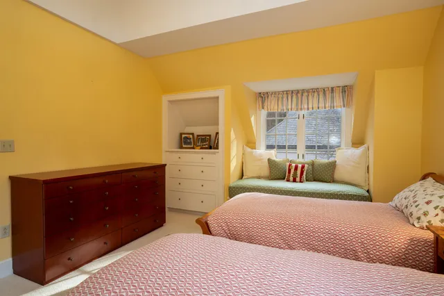 $1,350,000 | 33 Forest Haunts Road, Winhall, VT 05343