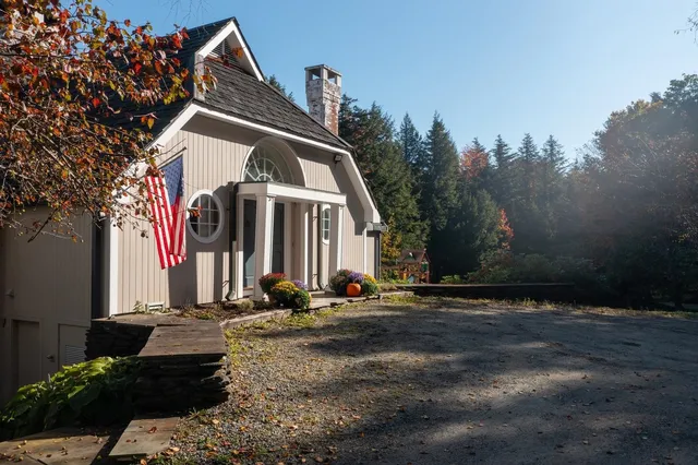 $1,350,000 | 33 Forest Haunts Road, Winhall, VT 05343