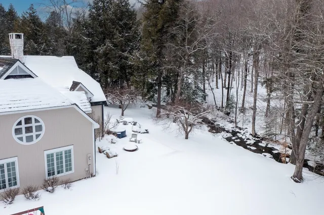 $1,350,000 | 33 Forest Haunts Road, Winhall, VT 05343