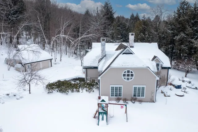 $1,350,000 | 33 Forest Haunts Road, Winhall, VT 05343