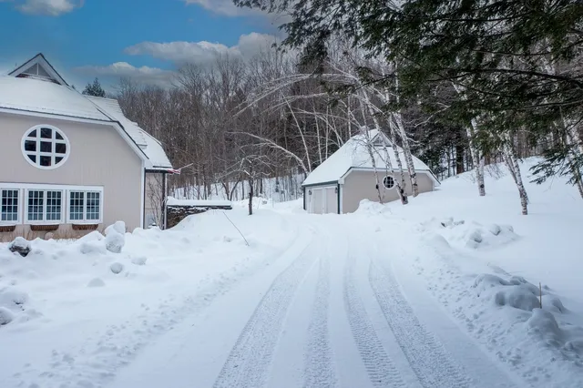 $1,350,000 | 33 Forest Haunts Road, Winhall, VT 05343
